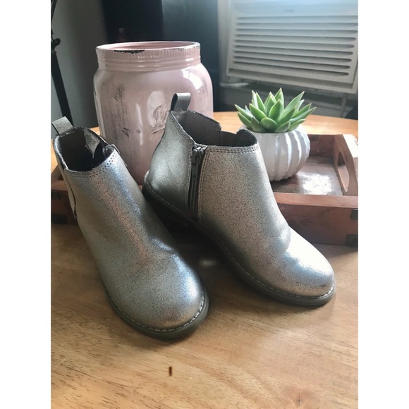 GAP | Girls Silver Chelsea Boot - Picture 2 of 8